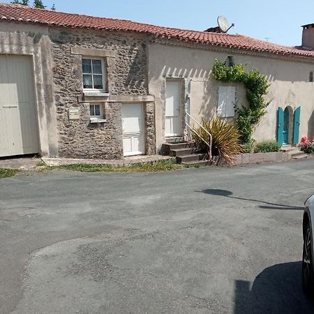 Вилла Basse De Ramparts Vouvant Экстерьер фото